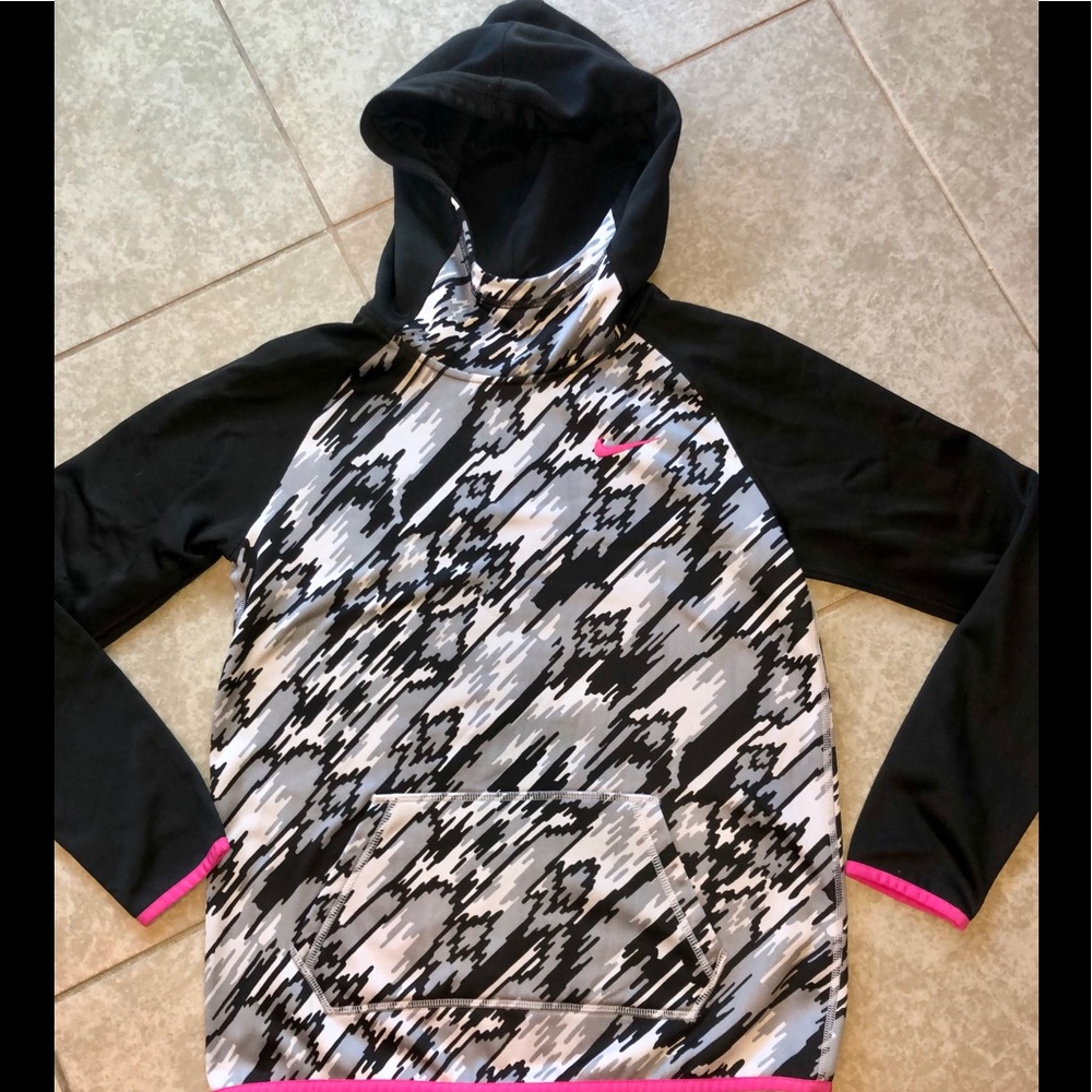 Girls Nike sweatshirt size xl
